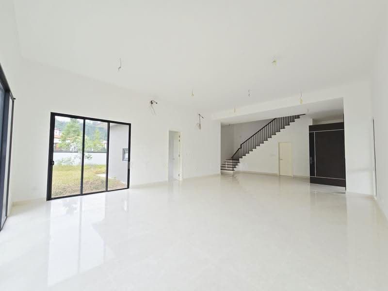 Semi-Detached House for Sale in Kota Damansara (Selangor) - Reni Lim - Living Room - PropertyGuru.com.my