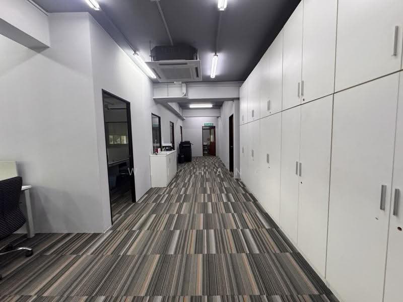 Shop / Office untuk Dijual di Dataran Prima (Petaling Jaya) - Wei Hang Lee - Corridor - PropertyGuru.com.my