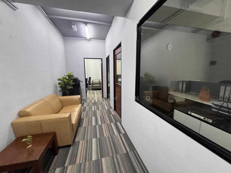 Shop / Office untuk Dijual di Dataran Prima (Petaling Jaya) - Wei Hang Lee - Corridor - PropertyGuru.com.my