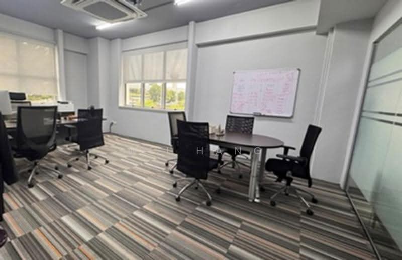 Shop / Office untuk Dijual di Dataran Prima (Petaling Jaya) - Wei Hang Lee - Director Room - PropertyGuru.com.my