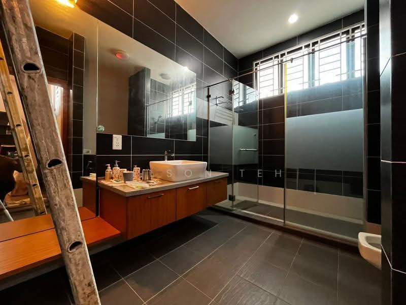 3-storey Terraced House for Sale in Sungai Ara (Penang) - Welson Teh - Bathroom - PropertyGuru.com.my