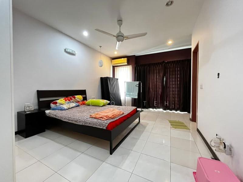 3-storey Terraced House for Sale in Sungai Ara (Penang) - Welson Teh - Bedroom - PropertyGuru.com.my
