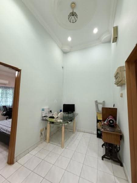 Rumah Teres 2-Tingkat untuk Dijual di Desa Melati (Nilai) - Xavier Lim - 1st Floor Living Area - PropertyGuru.com.my