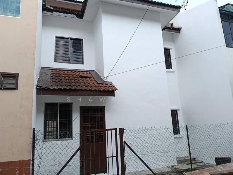 2-storey Terraced House for Sale in Taman Mutiara Rini (Skudai) - Shawn Law - Exterior - PropertyGuru.com.my