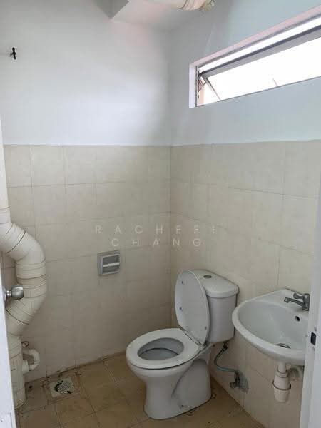 Kediaman Servis untuk Disewa di Avelon Tower @ Plaza Medan Putra - Racheel Chang - Bathroom - PropertyGuru.com.my