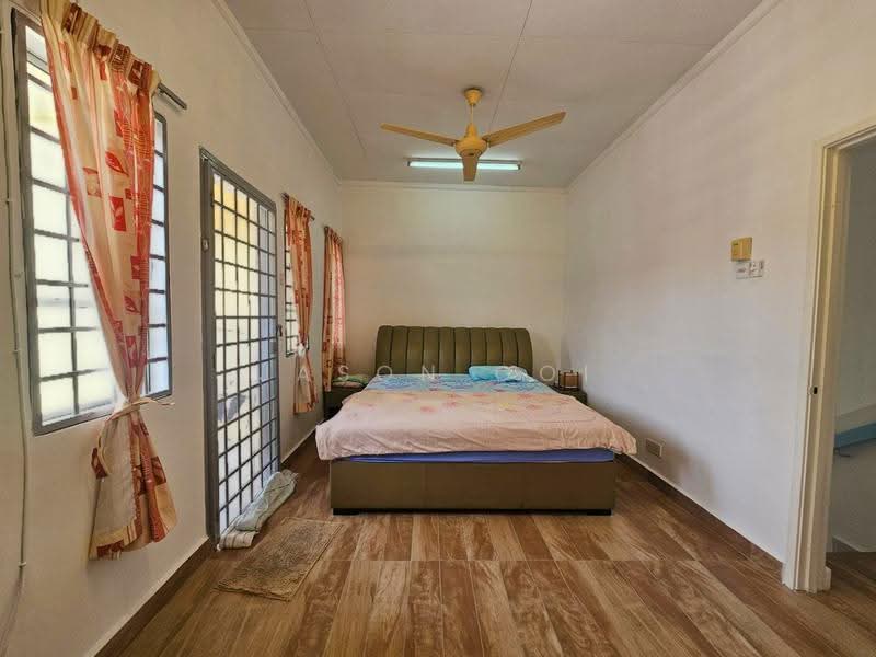 Rumah Teres 2-Tingkat untuk Dijual di Putra Heights (Subang Jaya) - Jason Ooi - Bedroom - PropertyGuru.com.my
