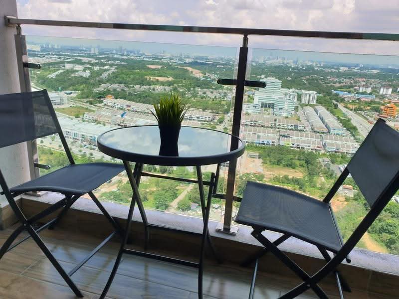 Kediaman Servis untuk Dijual di D'Summit Residences - Daniel Yong - Balcony - PropertyGuru.com.my