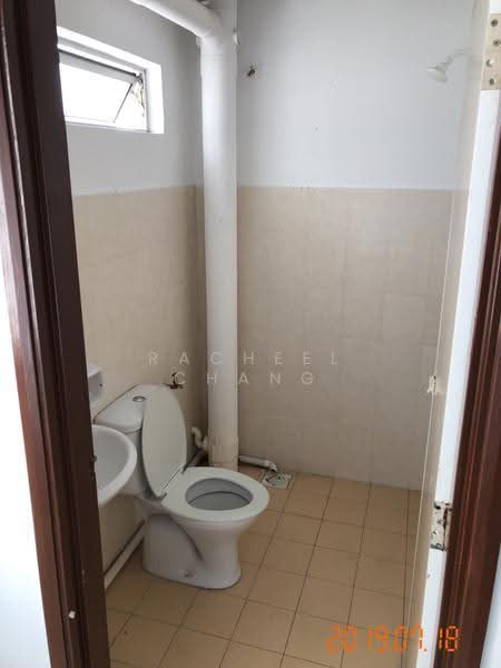 Kediaman Servis untuk Disewa di Avelon Tower @ Plaza Medan Putra - Racheel Chang - Bathroom - PropertyGuru.com.my