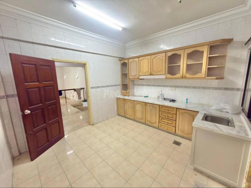 Rumah Teres 2-Tingkat untuk Dijual di Shah Alam (Selangor) - Adibah Salim - Kitchen - PropertyGuru.com.my