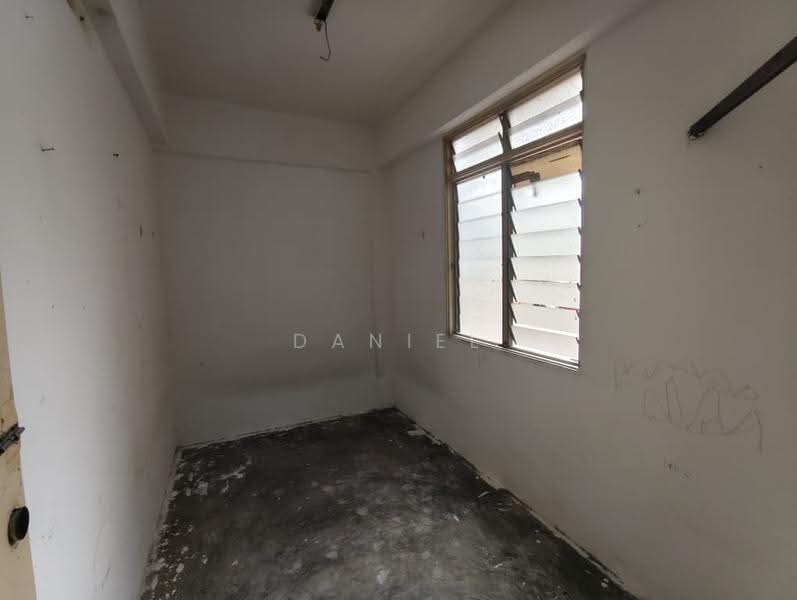 Rumah Flat untuk Dijual di Flat Taman Pelangi Indah - Daniel Yong - Interior - PropertyGuru.com.my