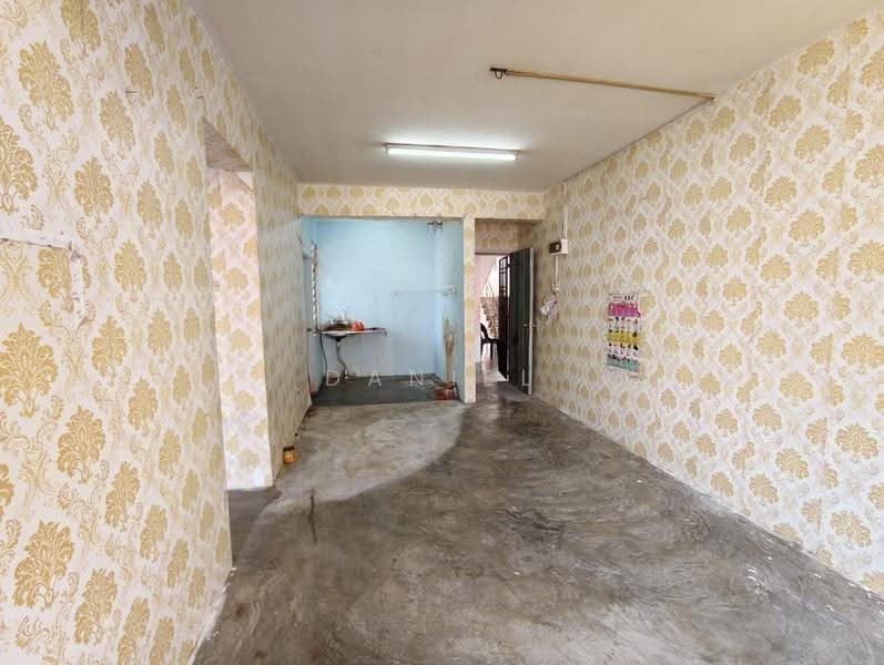 Rumah Flat untuk Dijual di Flat Taman Pelangi Indah - Daniel Yong - Interior - PropertyGuru.com.my