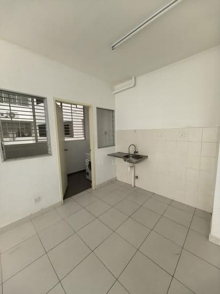 Apartment for Rent at Pangsapuri Seri Mutiara - Shue Tan - Kitchen - PropertyGuru.com.my
