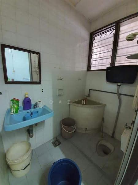 Rumah Teres 2-Tingkat untuk Dijual di Taman Sri Intan (Menglembu) - Qazin Khoo - Bathroom - PropertyGuru.com.my