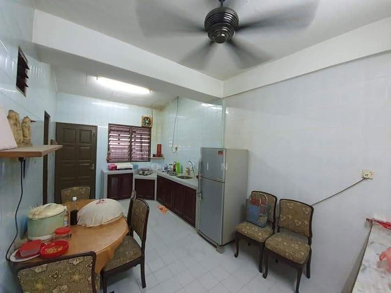 Rumah Teres 2-Tingkat untuk Dijual di Taman Sri Intan (Menglembu) - Qazin Khoo - Kitchen - PropertyGuru.com.my