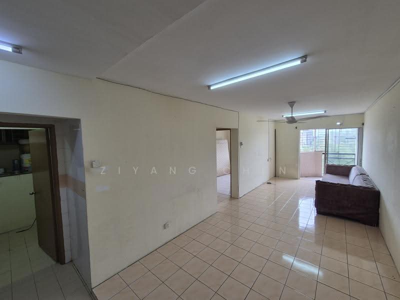 Pangsapuri untuk Disewa di Damai Apartment - Ziyang Chen - Living Room - PropertyGuru.com.my