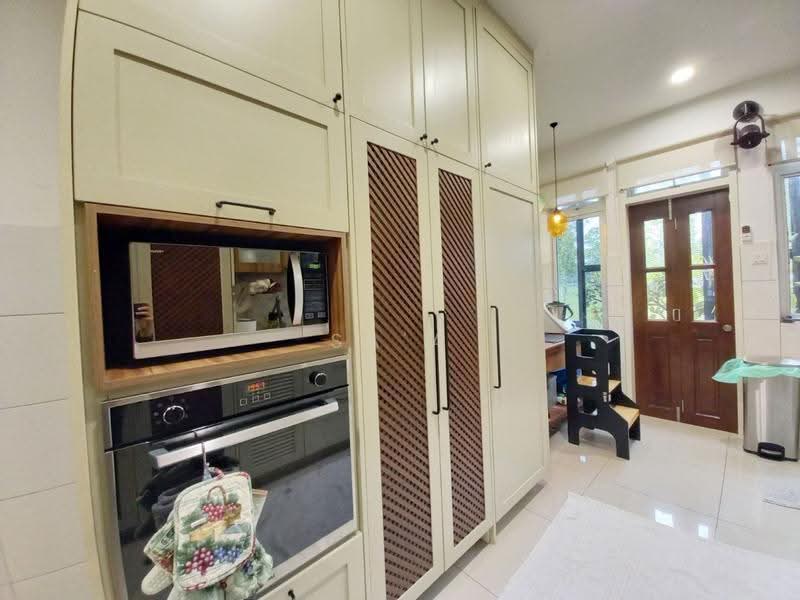 2-storey Terraced House for Sale in Bandar Rimbayu (Telok Panglima Garang) - Sa'a Nordin - Kitchen - PropertyGuru.com.my