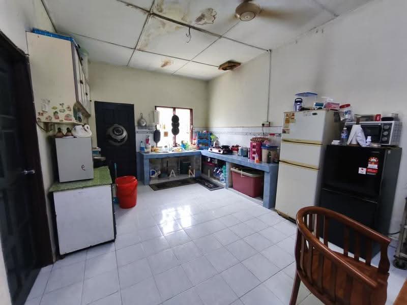 Rumah Teres 1-Tingkat untuk Dijual di Shah Alam (Selangor) - Daniel Yong - Kitchen - PropertyGuru.com.my
