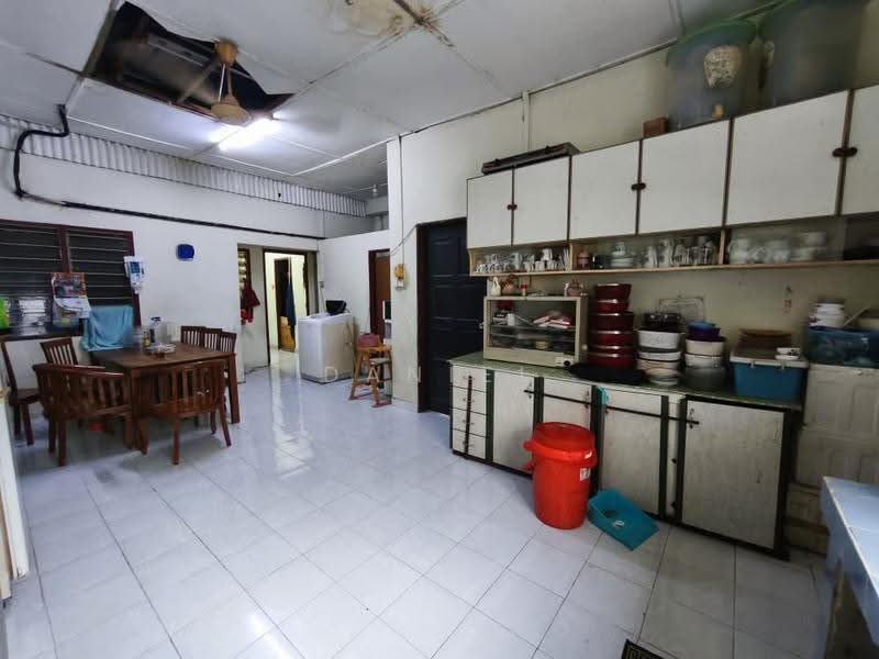 Rumah Teres 1-Tingkat untuk Dijual di Shah Alam (Selangor) - Daniel Yong - Kitchen - PropertyGuru.com.my