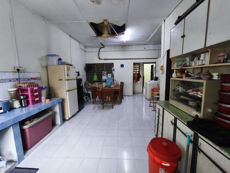 Rumah Teres 1-Tingkat untuk Dijual di Shah Alam (Selangor) - Daniel Yong - Kitchen - PropertyGuru.com.my