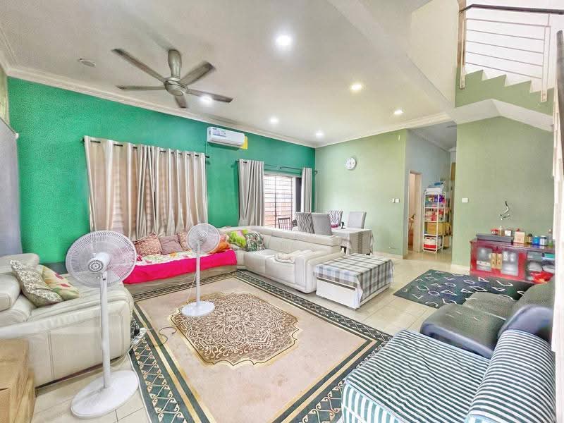 Rumah Teres 2-Tingkat untuk Dijual di Seksyen U10 (Shah Alam) - Yasmin Sulaiman - Living Room - PropertyGuru.com.my