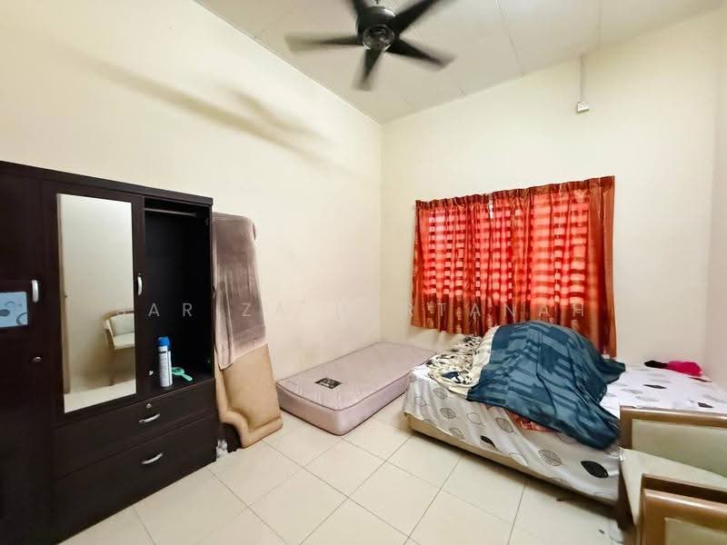Rumah Teres 1-Tingkat untuk Dijual di Klang (Selangor) - Sariza Hartanah - Bedroom - PropertyGuru.com.my