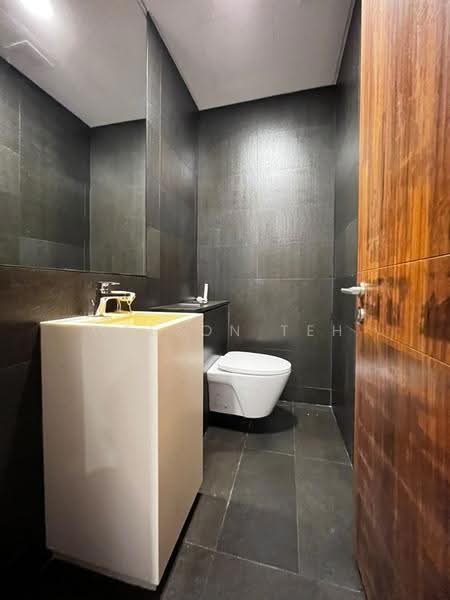 Kondominium untuk Disewa di Shorefront Residences - Welson Teh - Bathroom - PropertyGuru.com.my