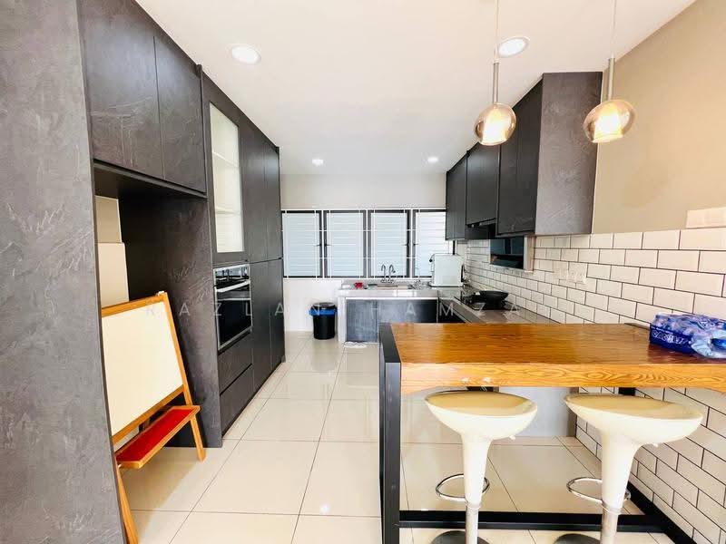 Kondominium untuk Dijual di Oasis 2 Residence - Razlan Hamzah - Kitchen - PropertyGuru.com.my