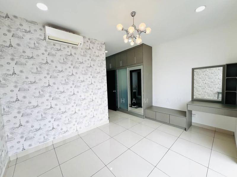Kondominium untuk Dijual di Oasis 2 Residence - Razlan Hamzah - Bedroom - PropertyGuru.com.my