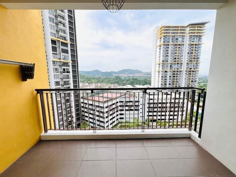 Kondominium untuk Dijual di Oasis 2 Residence - Razlan Hamzah - Balcony - PropertyGuru.com.my