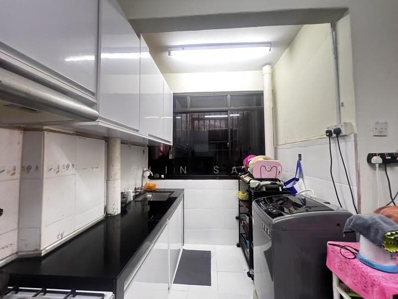 Pangsapuri untuk Dijual di Halaman Cendana - Haslin Saleh - Kitchen - PropertyGuru.com.my