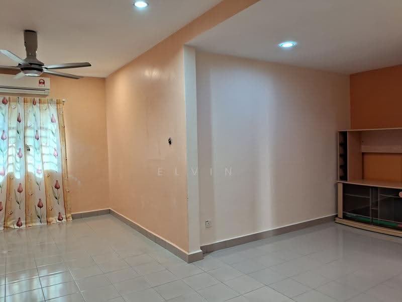 Rumah Teres 2-Tingkat untuk Dijual di Rawang (Selangor) - Elvin Soh - Living Room - PropertyGuru.com.my