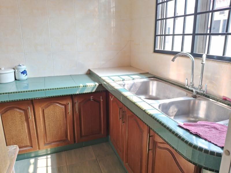 Rumah Teres 2-Tingkat untuk Dijual di Rawang (Selangor) - Elvin Soh - Kitchen - PropertyGuru.com.my