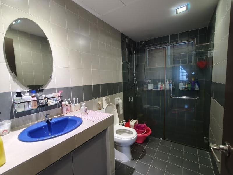 Service Residence for Sale at Koi Kinrara - Moon Chiew - Bathroom - PropertyGuru.com.my