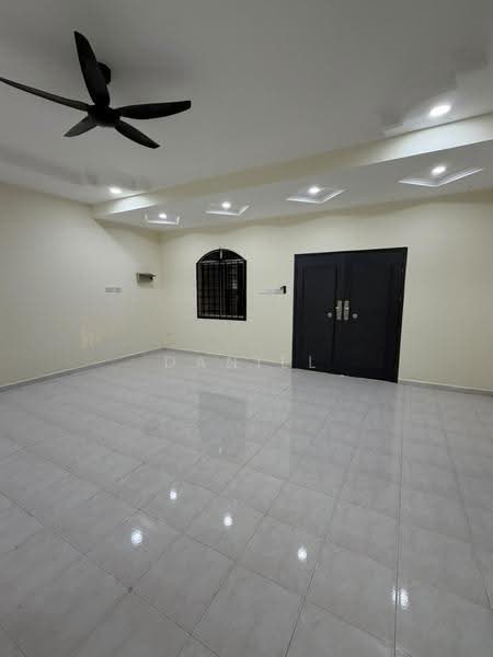 Rumah Teres 2-Tingkat untuk Dijual di Taman Pulai Utama (Skudai) - Daniel Yong - Living Room - PropertyGuru.com.my