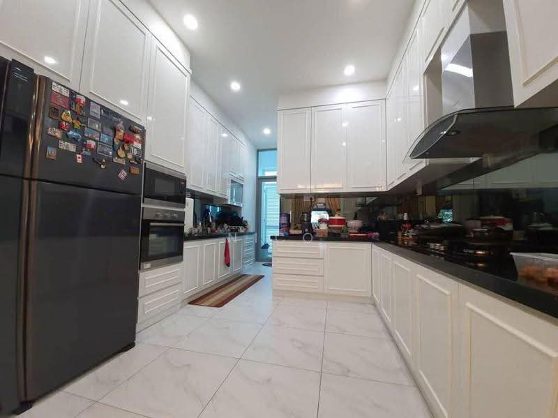 Rumah Berkembar untuk Dijual di Taman Molek (Johor Bahru) - Nico Chong - Kitchen - PropertyGuru.com.my