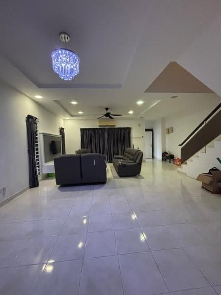 2-storey Terraced House for Rent in Taman Seri Austin (Tebrau) - Ivy Low - Living Room - PropertyGuru.com.my