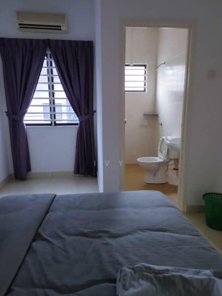 2-storey Terraced House for Rent in Taman Seri Austin (Tebrau) - Ivy Low - Bedroom - PropertyGuru.com.my