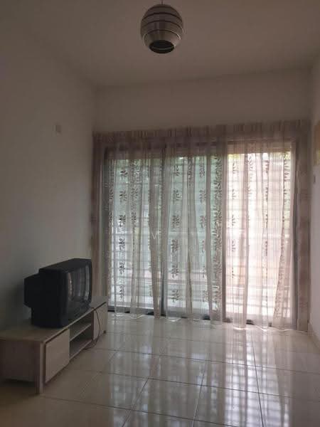 2-storey Terraced House for Rent in Taman Seri Austin (Tebrau) - Ivy Low - Living Room - PropertyGuru.com.my