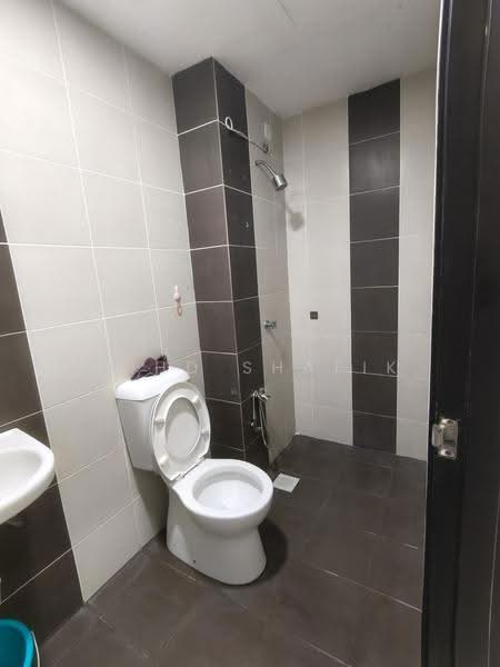 Condominium for Rent at Residensi Permai - Mohd Shafik Bin Fadzil - Bathroom - PropertyGuru.com.my