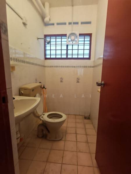 Condominium for Rent at Selesa Puteri Condominium - Thea Lai - Bathroom - PropertyGuru.com.my
