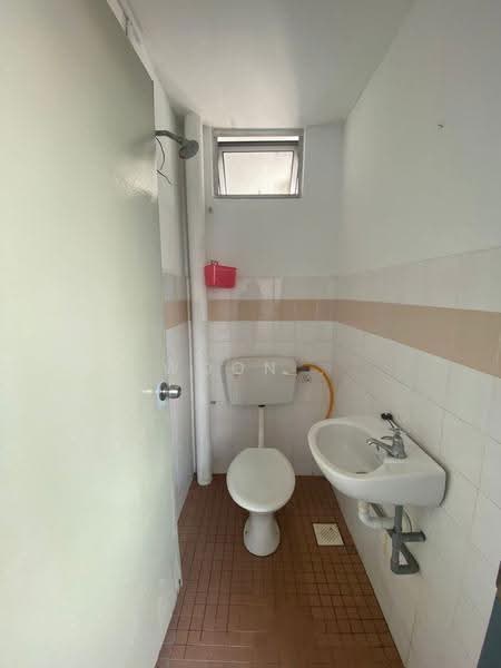 Flat for Sale at Prime Square - Woon . - Bathroom - PropertyGuru.com.my