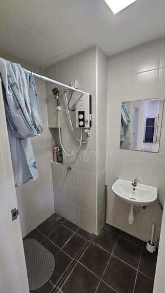 Townhouse for Sale in Bandar Cassia (Batu Kawan) - Sharon Khor - Bathroom - PropertyGuru.com.my