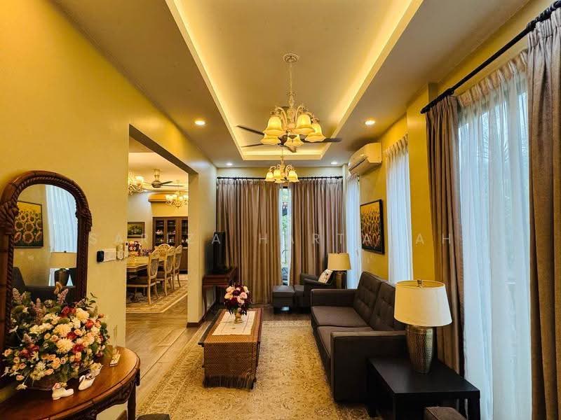 Semi-Detached House for Sale in Cahaya Spk (Shah Alam) - Sariza Hartanah - Living Room - PropertyGuru.com.my