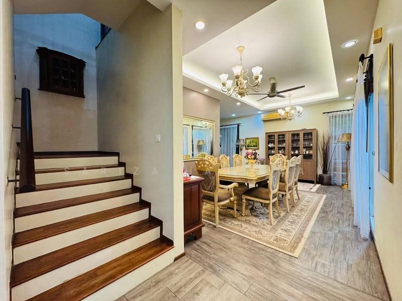 Semi-Detached House for Sale in Cahaya Spk (Shah Alam) - Sariza Hartanah - Dining Room - PropertyGuru.com.my