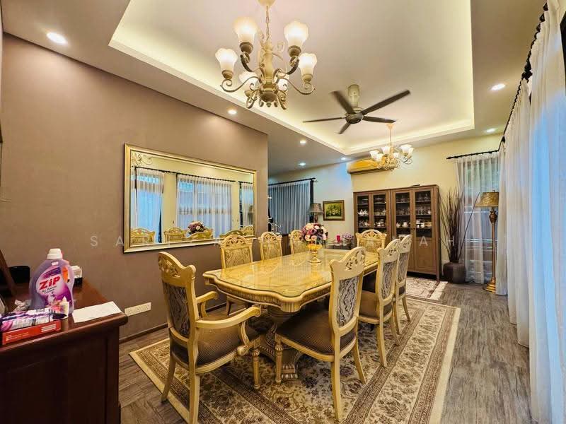 Semi-Detached House for Sale in Cahaya Spk (Shah Alam) - Sariza Hartanah - Dining Room - PropertyGuru.com.my