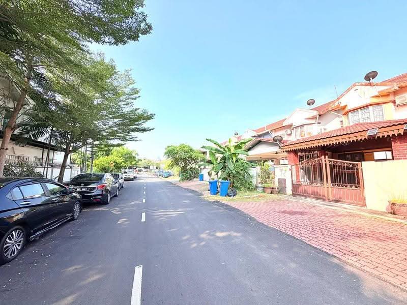 Rumah Teres 2-Tingkat untuk Dijual di Seksyen 7 (Shah Alam) - Luqman Zamri - Exterior - PropertyGuru.com.my