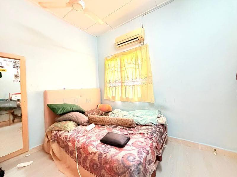 Rumah Teres 2-Tingkat untuk Dijual di Seksyen 7 (Shah Alam) - Luqman Zamri - Bedroom - PropertyGuru.com.my