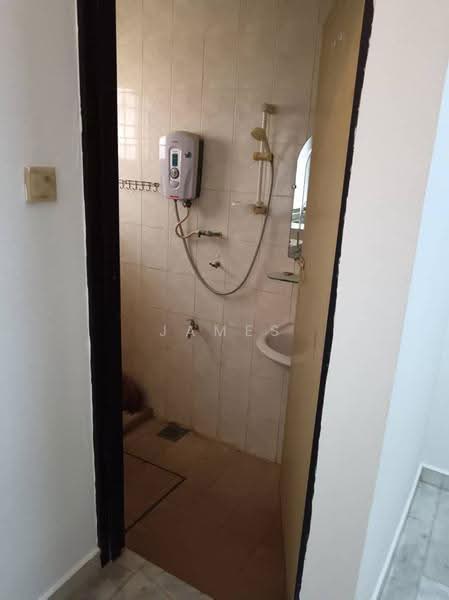 Rumah Teres 2-Tingkat untuk Dijual di SS23 (Petaling Jaya) - James Tan - Bathroom - PropertyGuru.com.my