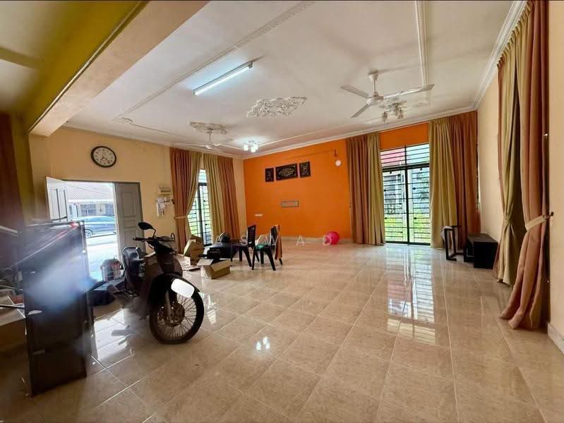 Semi-Detached House for Sale in Taman Jawi Indah (Sungai Jawi) - Aswad . - Living Room - PropertyGuru.com.my