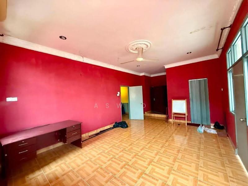 Semi-Detached House for Sale in Taman Jawi Indah (Sungai Jawi) - Aswad . - Interior - PropertyGuru.com.my